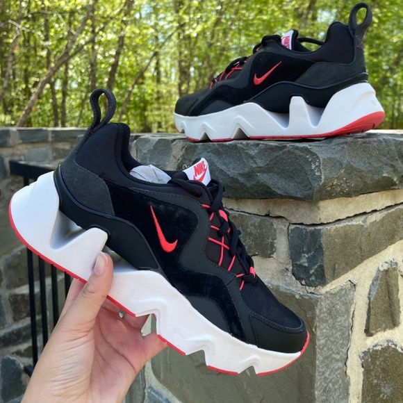 Nike 365 runners  OFFERS WELCOME - Picture 3 of 4